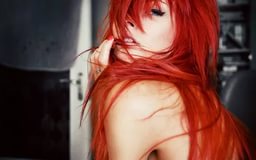Красотки с красными волосами