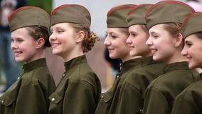 Фото девушек в военной форме
