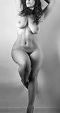 Фотографии голых женщин с широкими бедрами